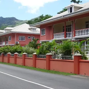 https://reef-holiday.maheislandhotels.com