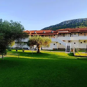 επισκεφθείτε το ξενοδοχείο